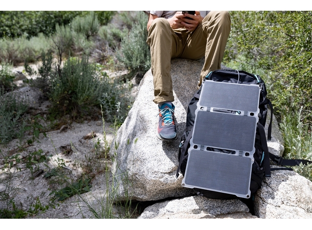 Pale Blue Approach 2 Solar Panel 21W Triple, w/bungee & storage case 