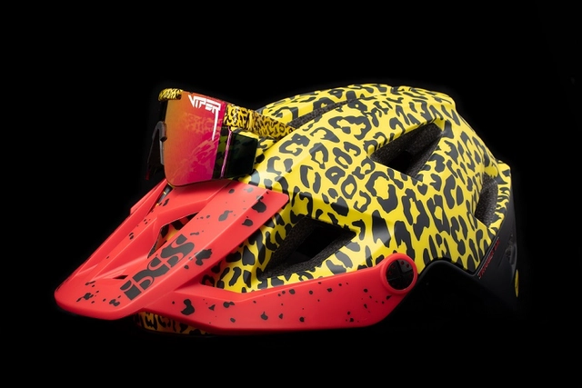 iXS x Pit Viper Carnivore Collab Yellow - S/M 