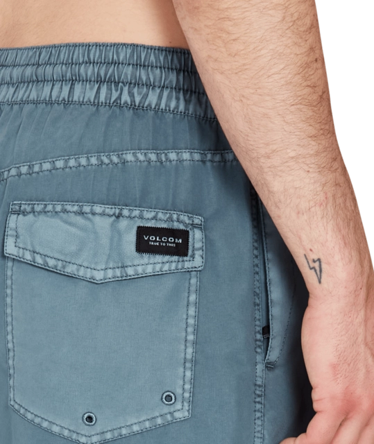 Volcom Center Trunk 17 Abyss - M 